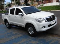 TOYOTA Hilux Caminhonete 2.7 16V 4P SR FLEX CABINE DUPLA