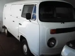 VOLKSWAGEN Kombi 1.6 FURG�O