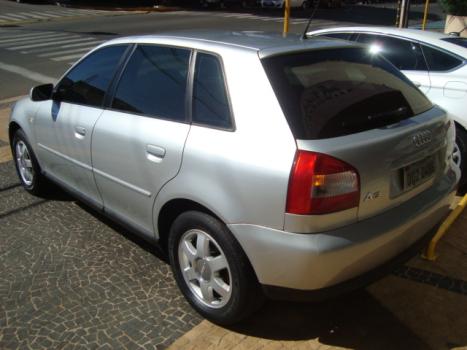 AUDI A3 1.8 4P, Foto 2