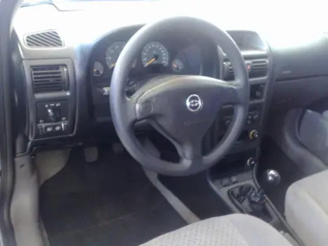CHEVROLET Astra Sedan 2.0 4P, Foto 3