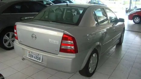 CHEVROLET Astra Sedan 1.8 4P GL, Foto 3