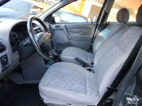 CHEVROLET Astra Sedan 1.8 4P GL, Foto 4