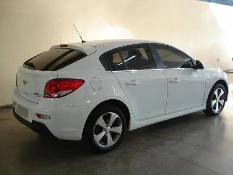CHEVROLET Cruze Hatch 1.8 16V 4P LT SPORT6 FLEX, Foto 3