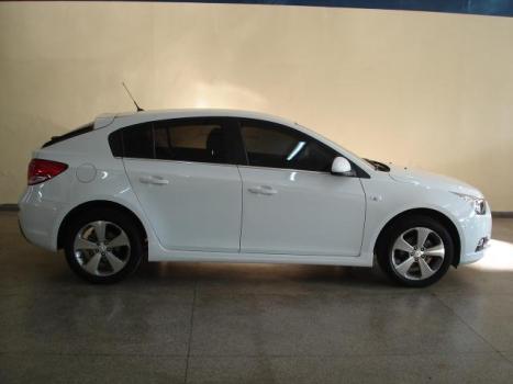 CHEVROLET Cruze Hatch 1.8 16V 4P LT SPORT6 FLEX, Foto 2