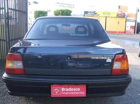 CHEVROLET Monza Sedan 1.8 GL, Foto 2