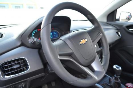 CHEVROLET Onix Hatch 1.4 4P FLEX LTZ, Foto 2