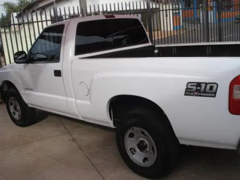 CHEVROLET S10 2.4 FLEX ADVANTAGE CABINE SIMPLES, Foto 2