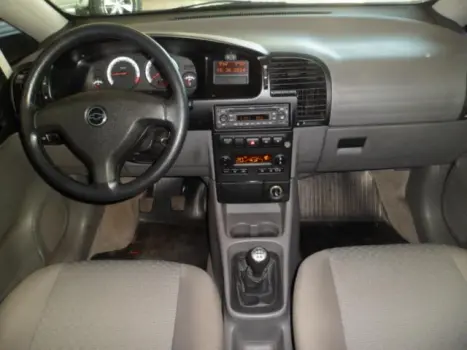 CHEVROLET Zafira 2.0 4P FLEX COMFORT, Foto 4