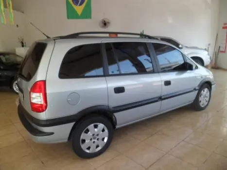 CHEVROLET Zafira 2.0 4P FLEX COMFORT, Foto 2