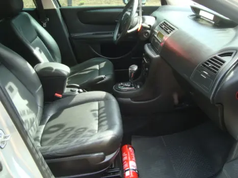 CITROEN C4 Sedan 2.0 16V 4P EXCLUSIVE PALLAS, Foto 4