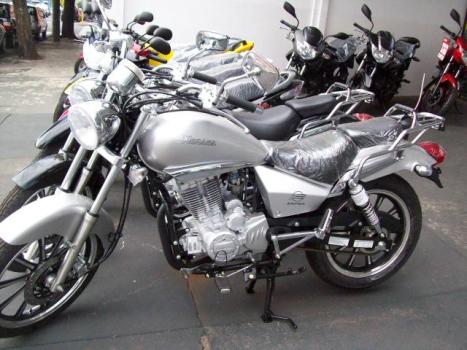 DAFRA Kansas 150 , Foto 1