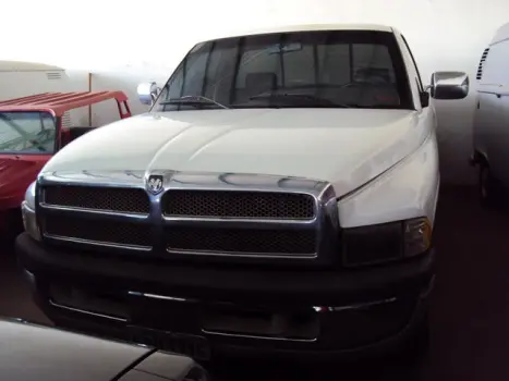 DODGE Ram 5.9 I6 24V 2500 SLT 4X4 CABINE SIMPLES HAVE DUTY TURBO DIESEL AUTOM�TICO, Foto 4