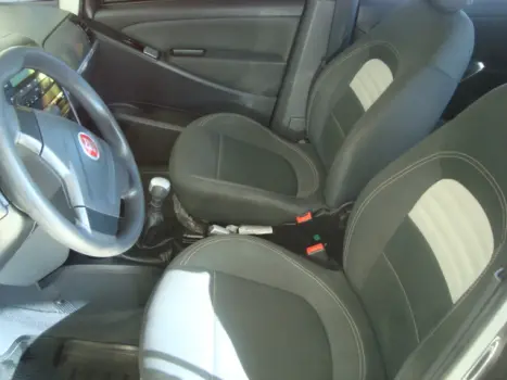 FIAT Idea 1.6 16V 4P ESSENCE FLEX, Foto 3