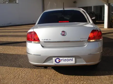 FIAT Linea 1.8 16V 4P FLEX ESSENCE, Foto 2