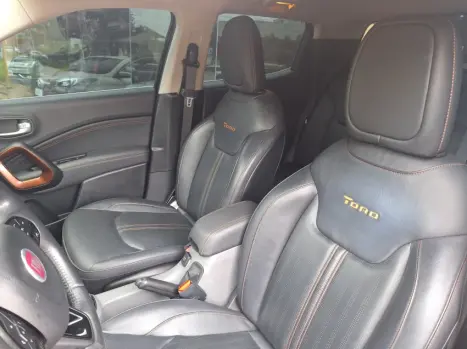 FIAT Toro 2.0 16V 4P 4WD VOLCANO TURBO AUTOM�TICO, Foto 19