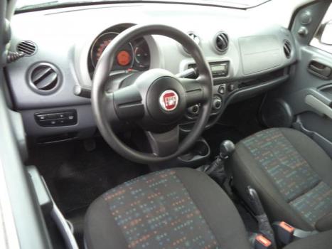 FIAT Uno 1.0 4P FLEX EVO VIVACE CELEBRATION, Foto 4