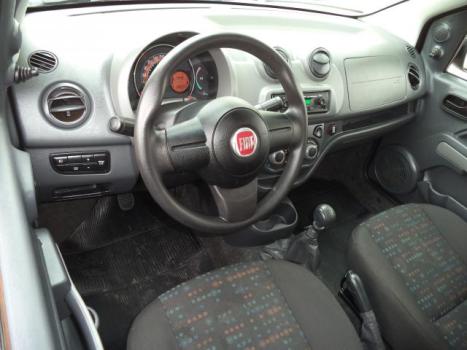 FIAT Uno 1.0 4P FLEX EVO VIVACE CELEBRATION, Foto 4