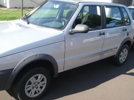 FIAT Uno 1.0 4P FLEX WAY, Foto 2