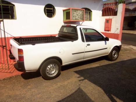 FORD Courier 1.6 L, Foto 1