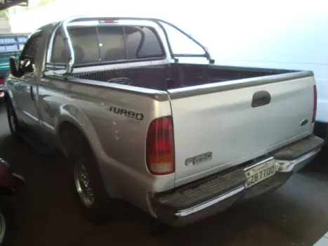 FORD F-250 4.2 XLT TURBO INTERCOOLER CABINE SIMPLES, Foto 4