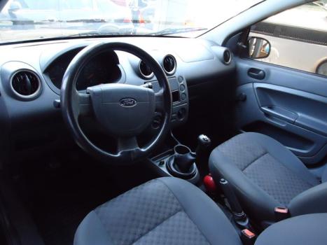FORD Fiesta Hatch 1.0 4P, Foto 2