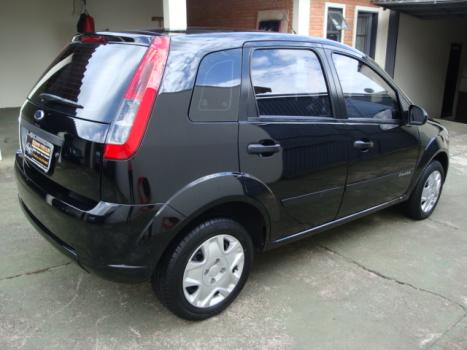 FORD Fiesta Hatch 1.0 4P, Foto 2