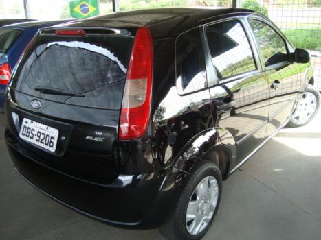 FORD Fiesta Hatch 1.6 4P, Foto 2