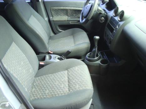 FORD Fiesta Hatch 1.6 4P, Foto 2