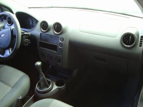 FORD Fiesta Hatch 1.6 4P, Foto 3