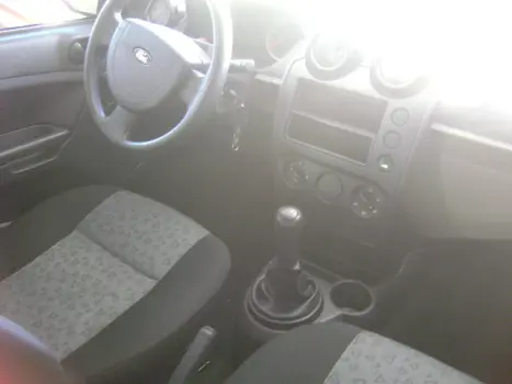 FORD Fiesta Sedan 1.0 4P FLEX, Foto 4