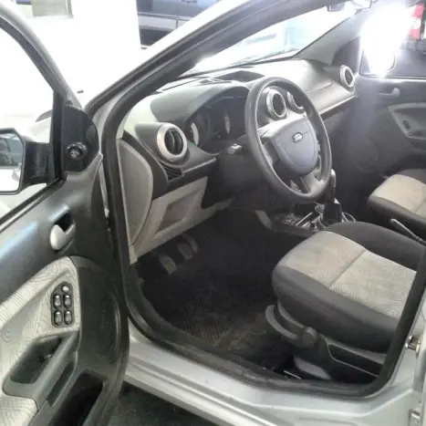 FORD Fiesta Sedan 1.6 4P CLASS FLEX, Foto 2