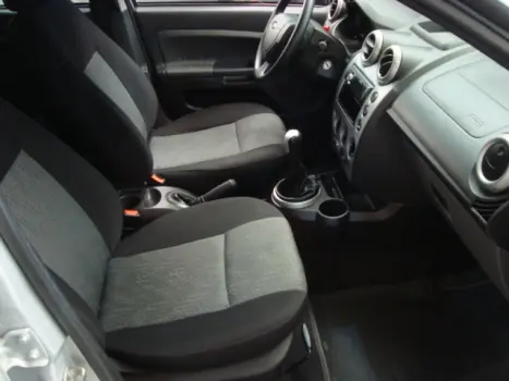 FORD Fiesta Sedan 1.6 4P FLEX, Foto 2