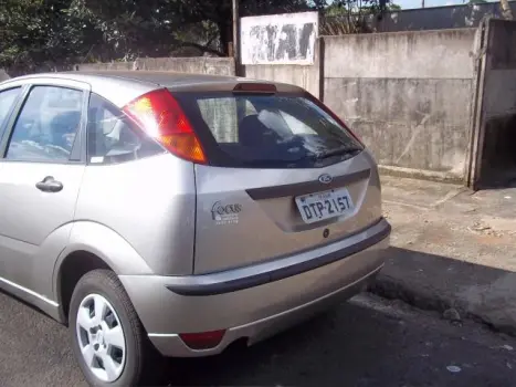 FORD Focus Hatch 1.6 4P GLX, Foto 4