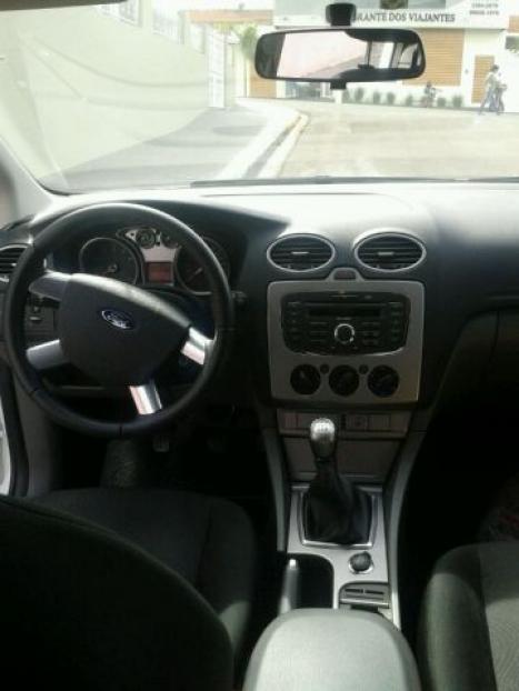 FORD Focus Hatch 1.6 4P, Foto 4