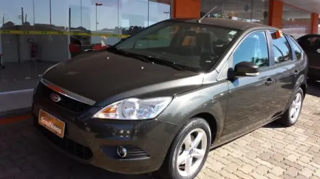 FORD Focus Hatch 1.6 4P GLX, Foto 1