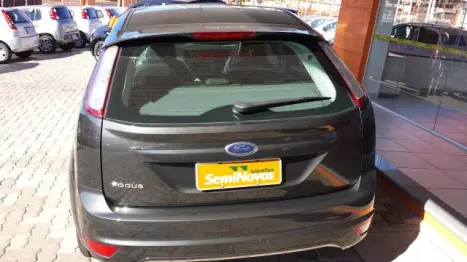 FORD Focus Hatch 1.6 4P GLX, Foto 3