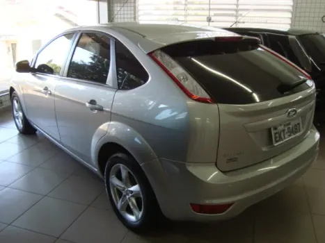 FORD Focus Hatch 1.6 4P GLX, Foto 4