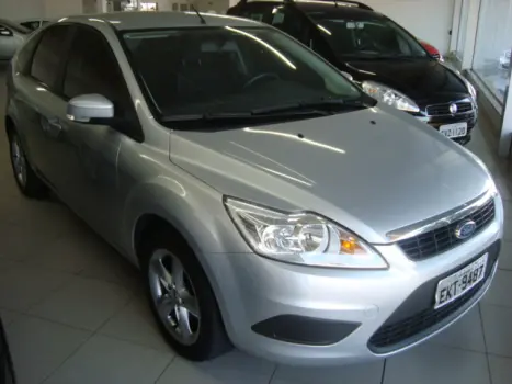 FORD Focus Hatch 1.6 4P GLX, Foto 1