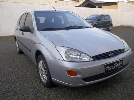FORD Focus Hatch 1.8 16V 4P, Foto 1