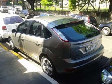 FORD Focus Hatch 2.0 16V 4P GLX, Foto 4