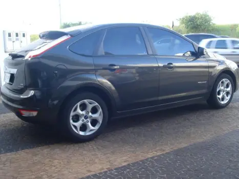 FORD Focus Hatch 2.0 16V 4P TITANIUM FLEX, Foto 2