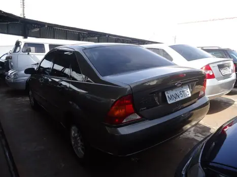 FORD Focus Sedan 1.6 4P GLX, Foto 4