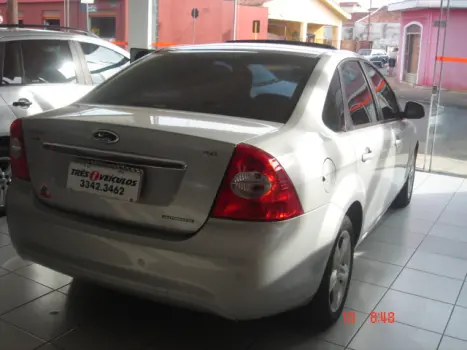 FORD Focus Sedan 2.0 16V 4P FLEX TITANIUM AUTOM�TICO, Foto 4