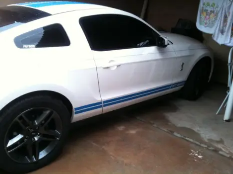 FORD Mustang 5.4 V8 32V SHELBY GT 500 COUP�, Foto 3