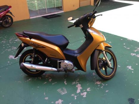 HONDA Biz 125 EX, Foto 2
