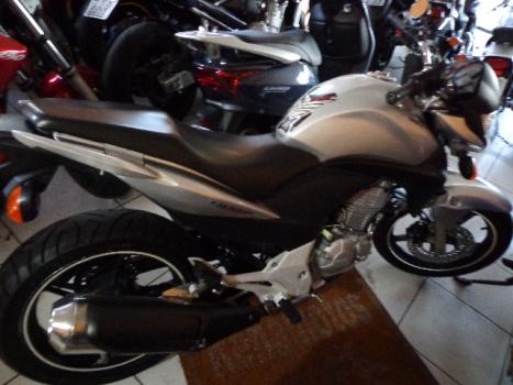 HONDA CB 300 R, Foto 2