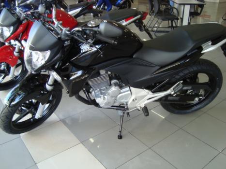 HONDA CB 300 R, Foto 2