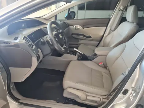 HONDA Civic 1.8 16V 4P FLEX LXL AUTOM�TICO, Foto 4