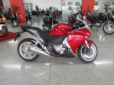 HONDA VFR 1200 F, Foto 1