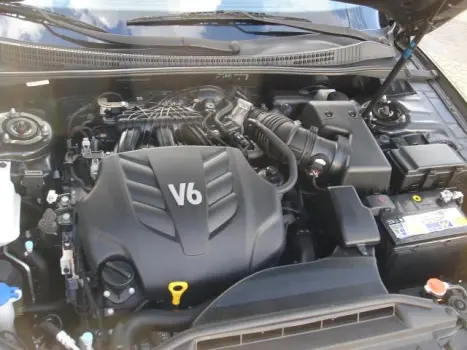 HYUNDAI Azera 3.3 V6 24V GLS AUTOM�TICO, Foto 4